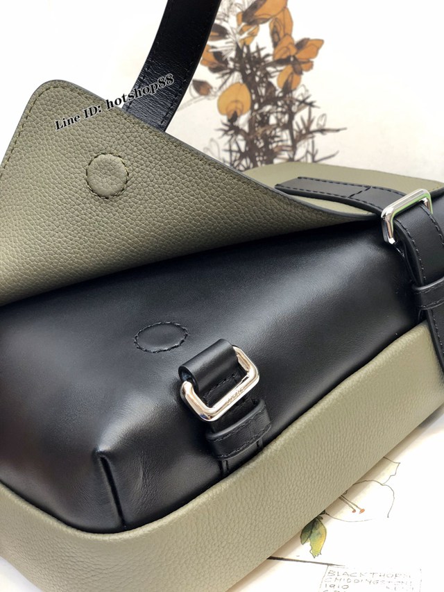 Loewe專櫃經典款信使包男包 羅意威military messenger XS小號郵差包 11357 lyw1308